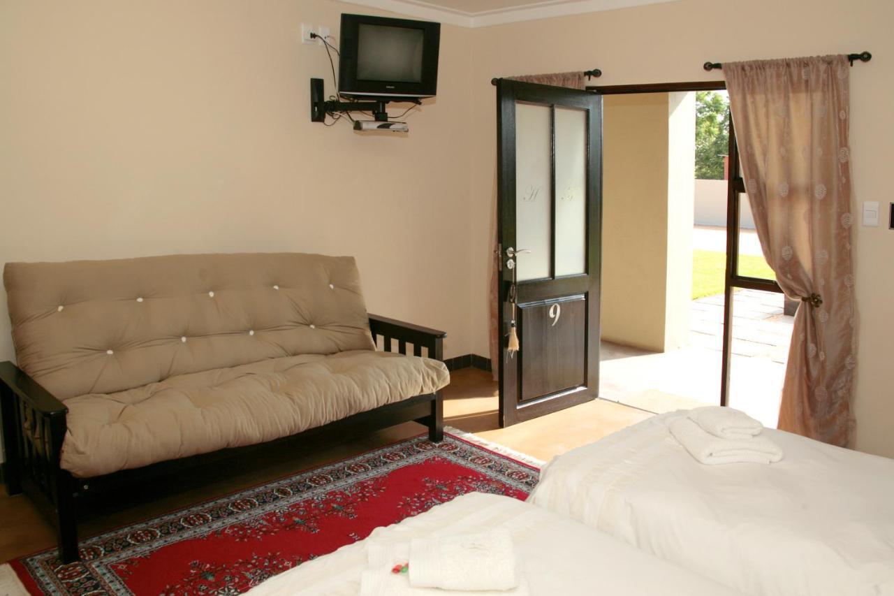 Hadassa Guest House Очиваронго Номер фото